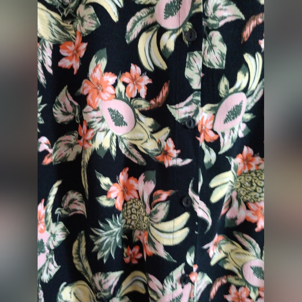Divided H&M Hawaiian Camp Shirt Fruit & Floral Print Size Oversized XS Chest 36" - Picture 2 of 6